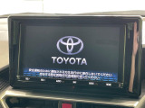 【大画面ナビ】人気の大型9インチナビを装備。存在感のある大画面はインパクト大!ナビ利用時のマップ表示は見やすく、テレビやDVDは臨場感がアップ!いつものドライブがグッと楽しくなります♪