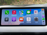 【アップルカープレイ】iPhoneがBMW車両とワイヤレスで接続されます。Apple CarPlayでは、オーディオストリーミングやメッセージングアプリがディスプレイに表示されます。