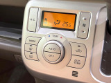 【オートエアコン】一度お好みの温度に設定すれば、車内の温度を検知し風量や温度を自動で調整。暑い…寒い…と何度もスイッチ操作をする必要はありません。快適な車内空間には必須の機能ですね♪
