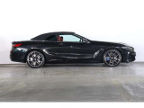 BMW認定中古車は最大100項目の箇所を徹底的にチェック致します。機械的な箇所や電気系、コンピュータなどを詳細に点検。交換基準に達した部品は整備した後にご納車致します。