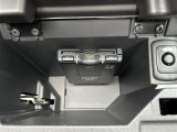 気になる車はすぐにお問い合わせください!画面右側の0066から始まる無料ダイヤルからお問い合わせ下さい!専門スタッフがお車のご質問にお答えいたします!