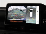 お車選びをお楽しみ頂けるよう、在庫車の展示スペースを十分に確保しております。