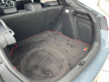 普段のお買い物や通勤、送迎等に十分な荷室スペースを確保しております。セカンドシートを倒すと、大きな荷物の積載も可能です♪