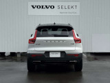 ◆バック/万が一を考え、安全性を重視する方に選ばれているVOLVO車。ドアを開閉するとその重み・厚みに驚くはず