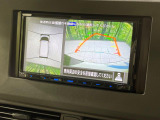 【アラウンドビューモニター】専用のカメラにより、上から見下ろしたような視点で360度クルマの周囲を確認することができます☆死角部分も確認しやすく、狭い場所での切り返しや駐車もスムーズに行えます。