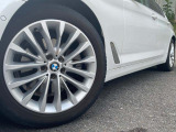 BMW認定中古車は保証も充実しております。2年間もしくは、1年間の保証に加え、最大4年間までの保証延長も可能でございます(対象車種限定)!充実の保証で、安心してお車をご利用いただけます!