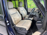運転席シート廻りは使用感も少なく、良好な状態となっています。丁寧に使われていたことがよくわかりますね。