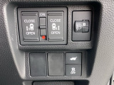 こちらの車両は両側電動スライドドアを装備(*^_^*)乗り降りの際や荷物を持っているときに大変重宝しますよ(*^_^*)