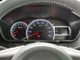 【スピードメーター】メーターがシンプルで見やすく運転しやすいですね!
