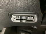 ハンドルの左下にETCがついています。高速道路の料金所の通過も楽々です!。 カードの取り出しもしやすい場所についています。