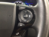 【アダプティブ・クルーズ・コントロール】予め設定した車速内でクルマが自動的に加減速。 前走車との適切な車間距離を維持しながら追従走行し、高速道路でのドライバーの疲労を軽減してくれる嬉しい機能付♪