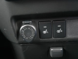 シートヒーター(運転席助手席両方にあります) シガーソケット