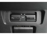 今では必需品のETCもパネルデザインにフィットするビルトインタイプなので、見た目もスッキリとしています