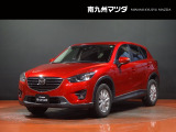 中古車専門再生工場にて熟練専任スタッフが丁寧に清掃、仕上げを実施しております。また、お客様に安心してご検討いただける様、公取協が定める基準に基づき車両検査を実施し、車両状態評価証を発行しております。