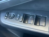 運転席窓操作部スイッチの画像です。