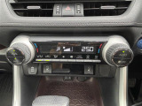 気になる車はすぐにお問い合わせください!画面右側の0066から始まる無料ダイヤルからお問い合わせ下さい!専門スタッフがお車のご質問にお答えいたします!