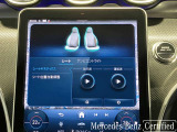 始めてお乗りになってもわかりやすいスイッチ類やコックピットも、人間工学を基に設計されており操作が扱いやすく工夫されております。