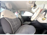 広大なヨーロッパならではの、長距離運転を前提に造られたシート。デザインだけではなく、疲れにくいことも大きな特徴です。