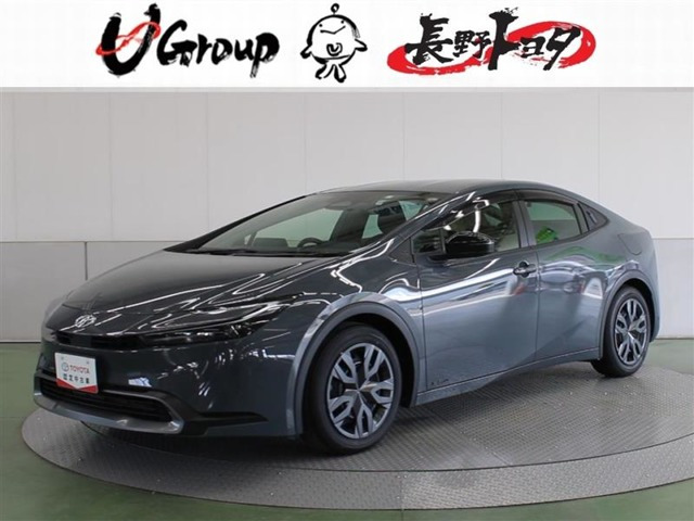 プリウス2.0 G E-Four 4WD