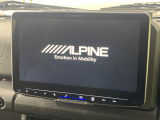 【ディスプレイオーディオ】お持ちのスマホやMP3プレイヤーとの無線接続で音楽再生が可能!コードで繋ぐわずらわしさも無く、手軽にお気に入りの音楽を楽しめます。