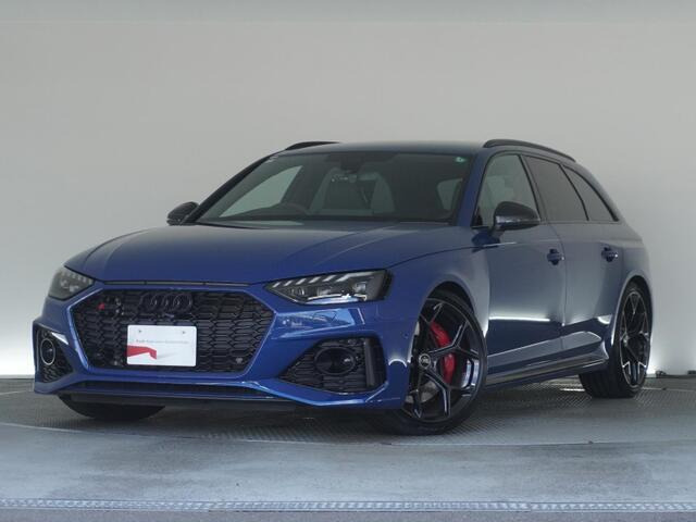 アウディ RS4アバント 
