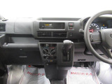 中古車は一物一価、同じようなお車でも、整備状況、外内装の状態など様々です。