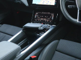 Audi 認定中古車保証は、エンジンやギアボックス・ブレーキ等の主要部品を含み、距離無制限(期限は車種により異なります。)有償で延長保証+1年を設定。