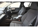 XC40 B4 AWD モメンタム 4WD 