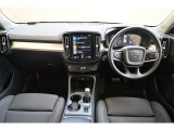 XC40 B4 AWD モメンタム 4WD 