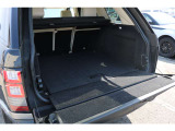 アンダーテールゲートがついている為、荷物の出し入れが行いやすくなっております。