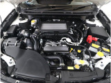 スバルと言えば水平対向エンジン。車体の低い位置に搭載されているので、万一の衝突時には、エンジンルームの下へ潜り込み、室内の乗員の被害軽減に貢献致します。