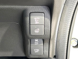 【シティブレーキアクティブシステム】低速走行中に前方の車両等を認識し、衝突しそうな時は警報とブレーキで衝突回避と被害軽減をアシスト。より安全にドライブをお楽しみいただけます。