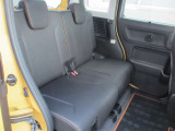後部シートゆったりと座れる室内空間!!