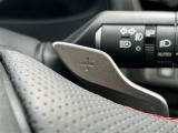 【パドルシフト(AT車)】MT車と同じように好きなギアで走ることができます!ステアリングから手を離さずに指先だけでシフト操作ができ、よりスポーティな走りをお楽しみいただけます。