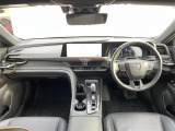 クラウンスポーツ 2.5 Z E-Four 4WD 本革シート