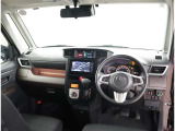 オシャレなインテリアで運転する気分も盛り上がりますよね^^