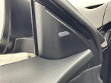 【BSW(後側方車両検知警報)/ブラインドスポットワーニング】隣接レーンのクルマを検知した場合、ドアミラー周辺に設けられたインジケーターを点灯したり音が鳴ったりしてお知らせします。
