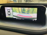 【360°ビューモニター】専用のカメラにより、上から見下ろしたような視点で360度クルマの周囲を確認することができます☆死角部分も確認しやすく、狭い場所での切り返しや駐車もスムーズに行えます。