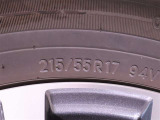 215/55R17   タイヤサイズです。 夏タイヤのご相談もスタッドレスタイヤの事も、石川トヨペットカローラにご相談くださいませ