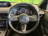 【純正革巻きステアリング】上質な革を使用することで、手にしっかり馴染みとても運転しやすいハンドルです♪