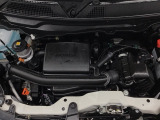技術が詰まったエンジンルームもご覧の通りピカピカにクリーニング済みです。