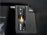 ◆ETC2.0装着◆進化したドライブ体験。料金収受システムだけだったETCが生まれ変わって、高速道路を賢く使うETC2.0に進化しました。多彩な情報サービスが便利で快適なドライブ体験を提供します。