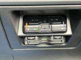 ETC車載器もビルトインタイプで取り付けられておりますので、高速道路の料金所をストレスなく通過して頂けます♪最近ではマストのアイテムですね!