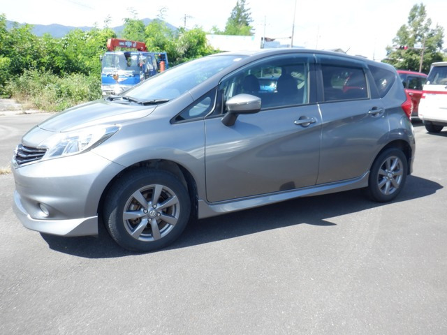 ノート1.2 X FOUR エアロスタイル 4WD