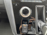 気になる車はすぐにお問い合わせください!画面右側の0066から始まる無料ダイヤルからお問い合わせ下さい!専門スタッフがお車のご質問にお答えいたします!