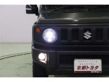 丸形が印象的なヘッドライトは環境に優しく経済的なLED。独立したターンランプもお洒落ですね。オートライト、オートハイビームを搭載しているので、面倒なヘッドライトの切替えは不要です。