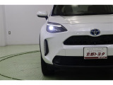 デザイン性の高いヘッドライトは環境に優しく経済的なLEDです。周囲の明るさを感知して点灯・消灯するオートライト搭載。オートハイビーム機能も搭載していますので面倒なヘッドライトの切替えは不要です。