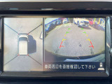 上空から見下ろしているかのように駐車できるアラウンドビューモニター