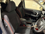 運転する人の体をしっかり支えるシート!