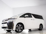 ★展示前点検実施★特殊な機材も用いて、前車点検を実施しております!